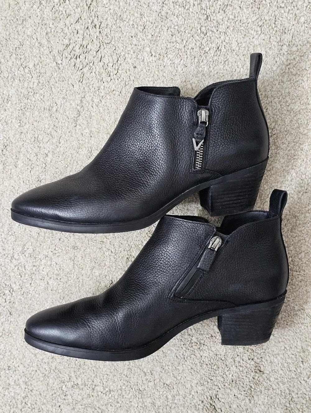 Vionic Cecily Black Leather Ankle Booties Zip Up Size 9.5